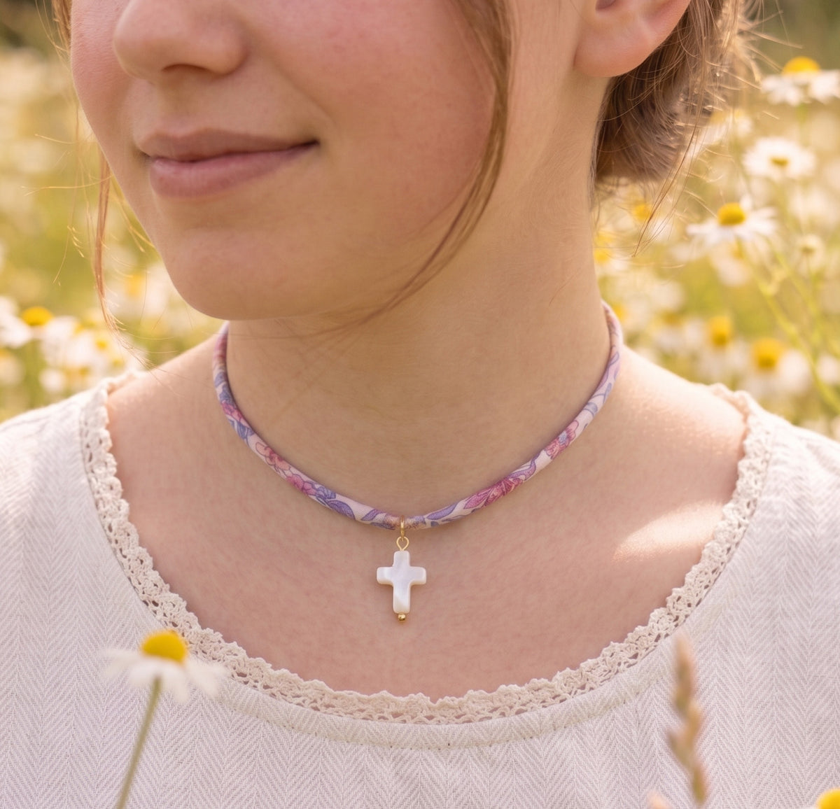 Collar Liberty Rosado y Morado Cruz Nacar
