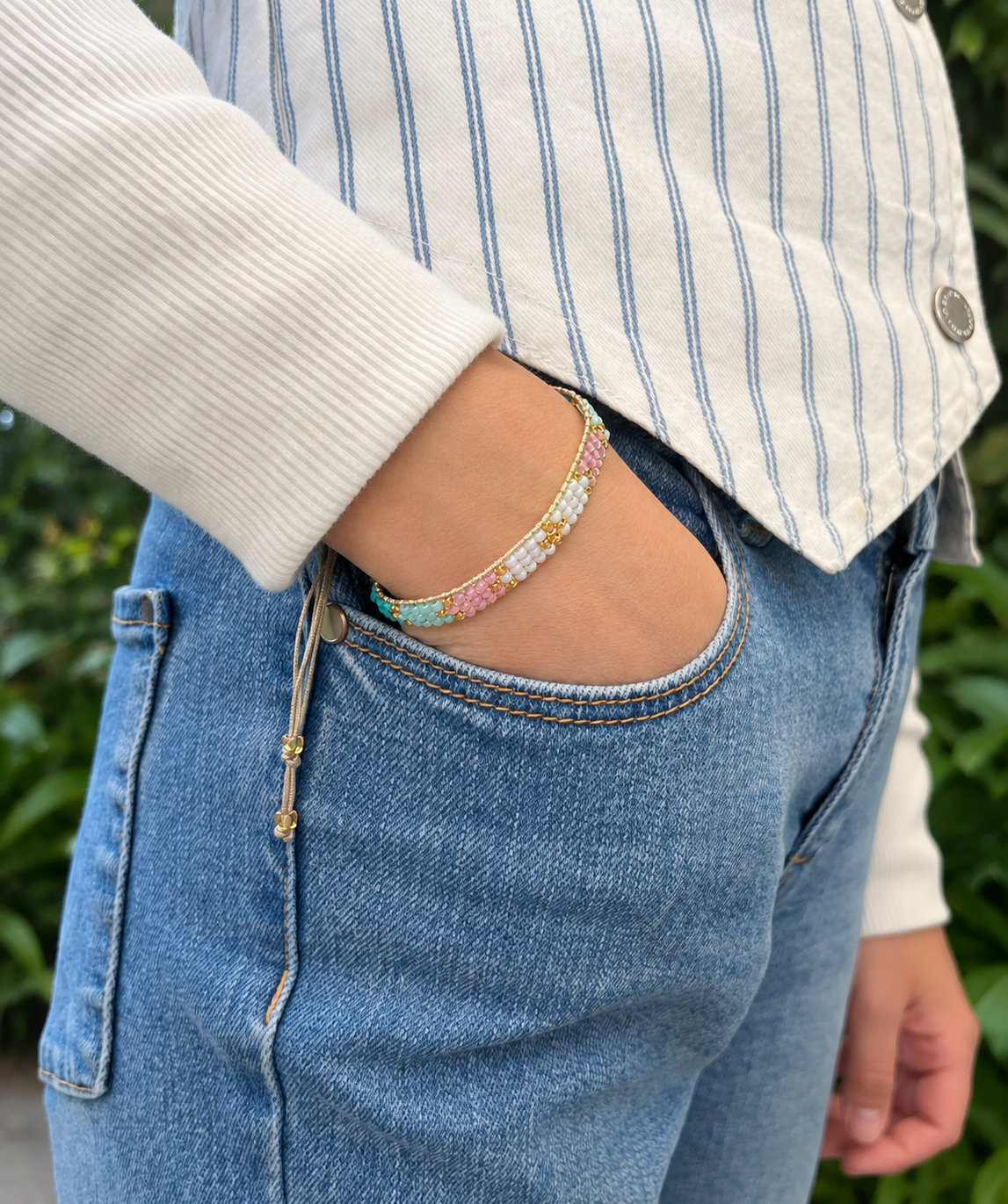 Pulsera Cruz Tejida Pastel