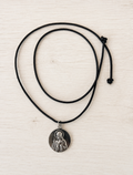 Medalla Escapulario con collar de cuero